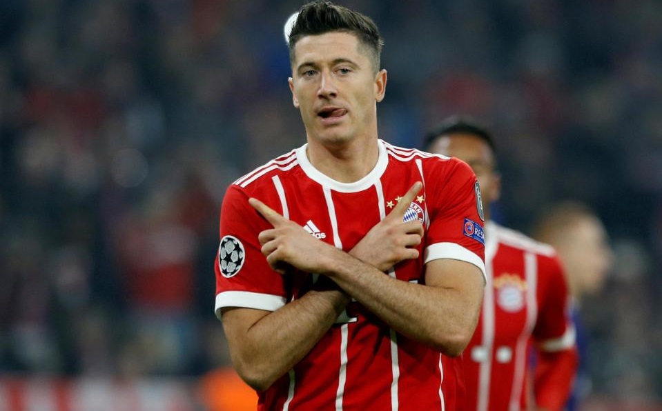 Robert Lewandowski soccer news